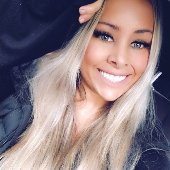 Meet your Posher, Fallon - Picture 2 of 2